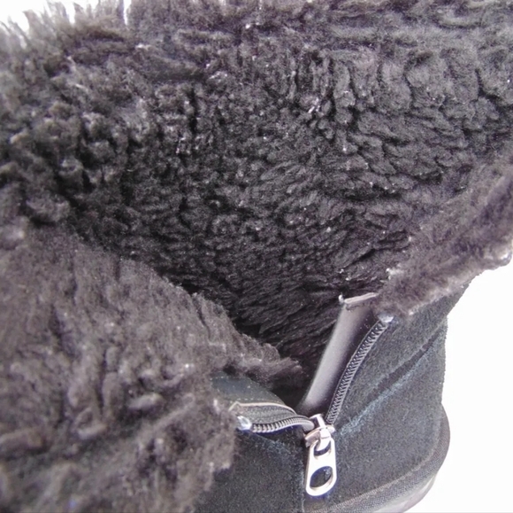 Kookaburra UGG Girl's Seude Leather Aribel Boots by UGG - Picture 11 of 13